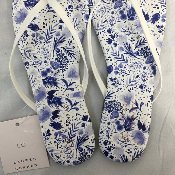 Lauren Conrad Flip Flop Blue and White Floral Thong Sandals Size 8 NEW With Tags - Picture 3 of 6